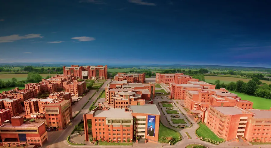 Amity University Online campus
